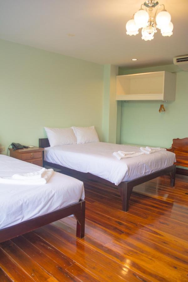 Menam Resort Nakhon Pathom Exterior foto